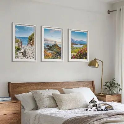 Conjunto de quadros para sala de estar com estampas de praia, farol, montanhas e flores