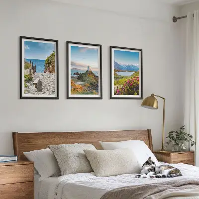 Conjunto de quadros para sala de estar com estampas de praia, farol, montanhas e flores