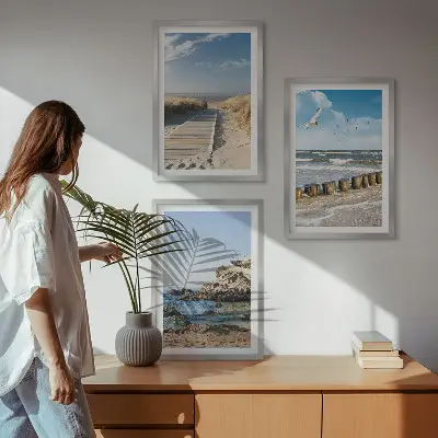 Conjunto de quadros decorativos modernos passarela de madeira na praia com penhascos