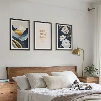 Conjunto de quadros para sala de estar com estampa de inspiração abstrata de montanhas e flores