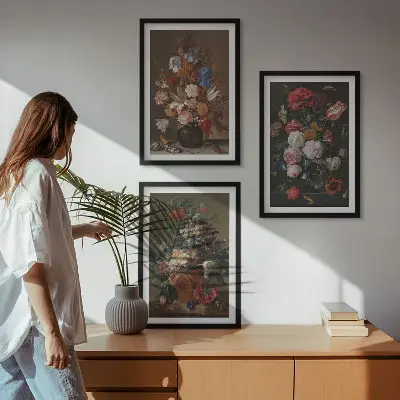 Composição de quadros moderna com arranjos de flores em vasos