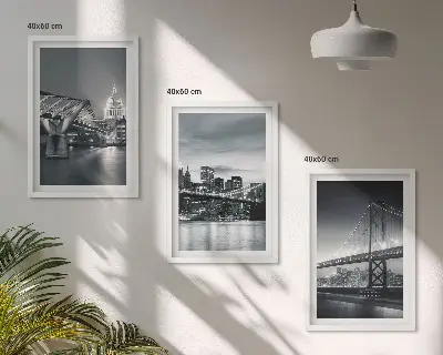 Conjunto de quadros para sala de estar com tema de pontes e arquitetura urbana em tons de cinza