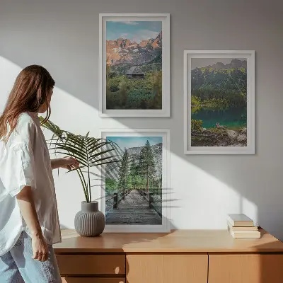 Composição de quadros moderna com paisagem de montanhas, lago e ponte