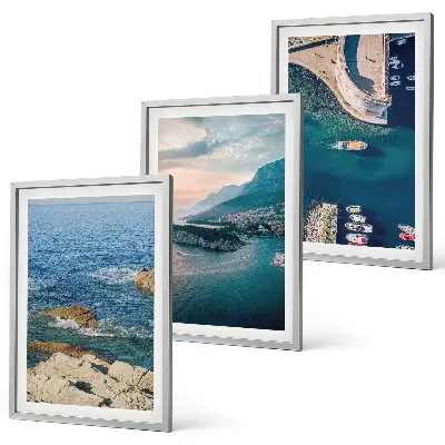 Conjunto de 3 quadros com moldura com vistas para o mar, falésias e portos