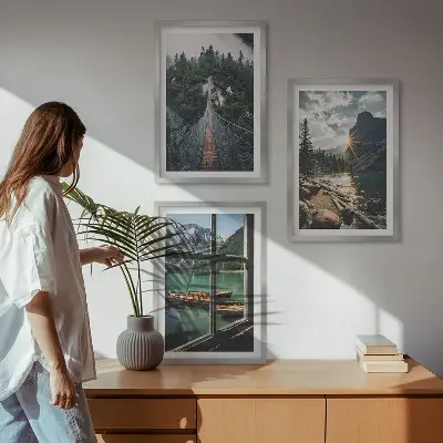 Conjunto de 3 quadros com moldura com paisagem de ponte, floresta, lago, barcos e montanhas