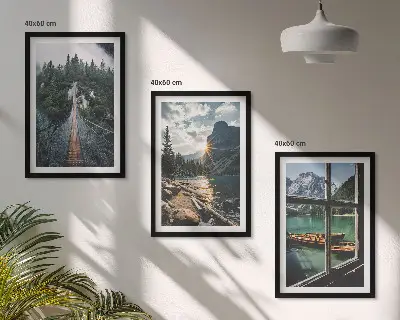 Conjunto de 3 quadros com moldura com paisagem de ponte, floresta, lago, barcos e montanhas