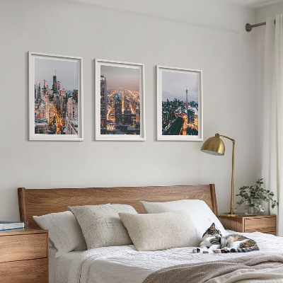 Conjunto de 3 quadros com moldura Cidades à noite, arranha-céus iluminados