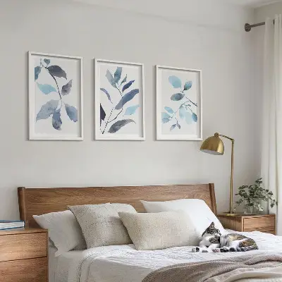 Composição de quadros moderna com folhas azuis em aquarela