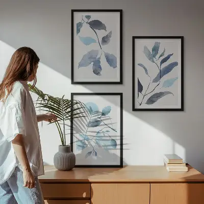 Composição de quadros moderna com folhas azuis em aquarela