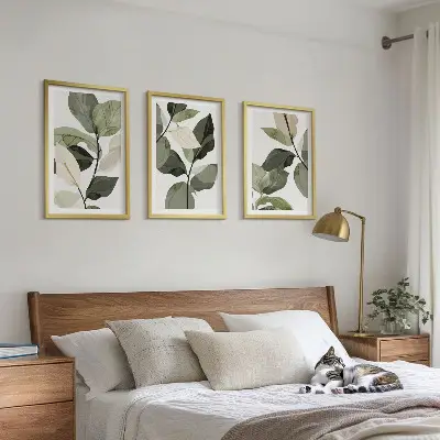 Composição de quadros moderna com folhas de plantas pintadas em estilo boho