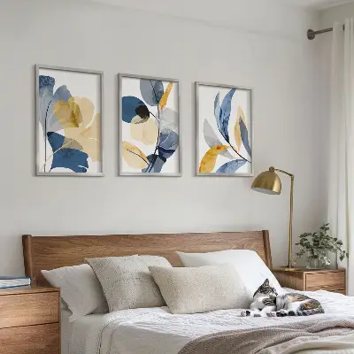 Conjunto de 3 quadros com moldura com motivos de plantas em aquarela
