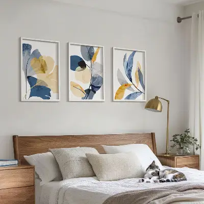 Conjunto de 3 quadros com moldura com motivos de plantas em aquarela