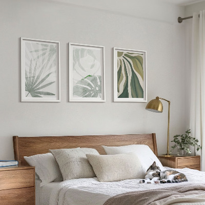 Conjunto de quadros para sala de estar Folhas de plantas em tons de verde e cinza.