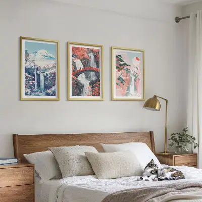 Composição de quadros moderna com cachoeiras, montanhas, ponte e árvores
