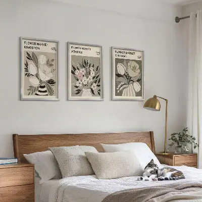 Composição de quadros moderna com arranjos florais retrô