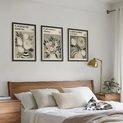 Composição de quadros moderna com arranjos florais retrô