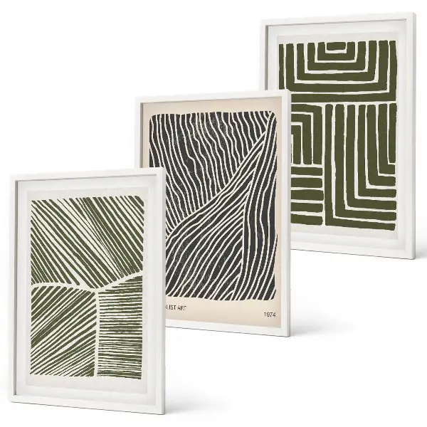 Conjunto de 3 quadros com moldura com padrões, linhas e formas em verde