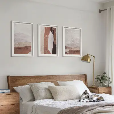 Conjunto de quadros modernos com padrões abstratos em tons de marrom e bege
