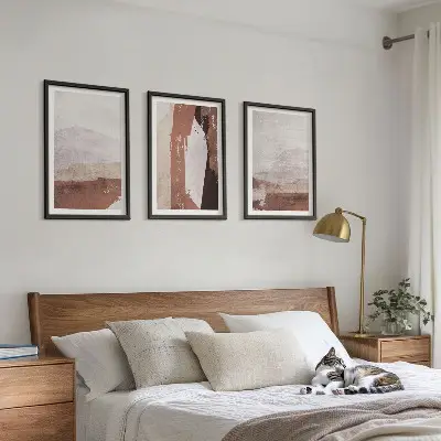 Conjunto de quadros modernos com padrões abstratos em tons de marrom e bege