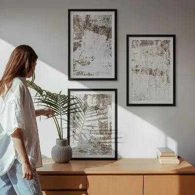 Conjunto de 3 quadros com moldura com padrões abstratos em branco e marrom