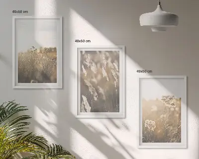 Conjunto de 3 quadros com moldura de paisagem de gramado com flores e tons quentes