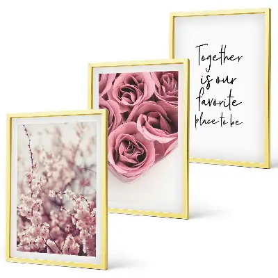 Conjunto de 3 quadros com moldura com estampas de buquês de rosas e inscrição