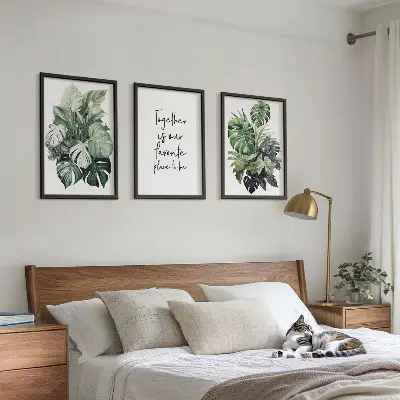Conjunto de quadros para sala de estar com estampas de folhas verdes de plantas tropicais