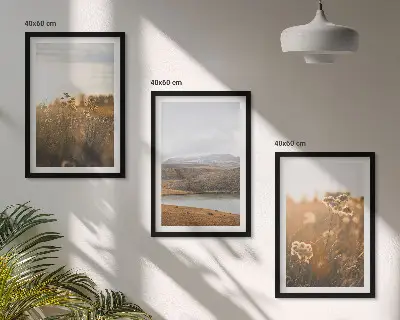 Conjunto de quadros decorativos modernos com paisagens de prados, montanhas e lago