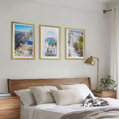 Conjunto de quadros para sala de estar com tema de arquitetura de Santorini Oia