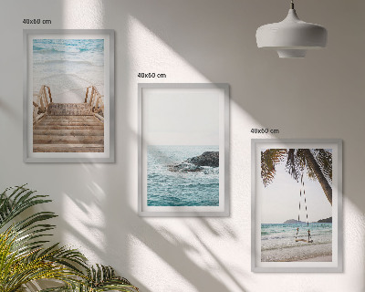 Conjunto de 3 quadros com moldura Balanço de praia com escada