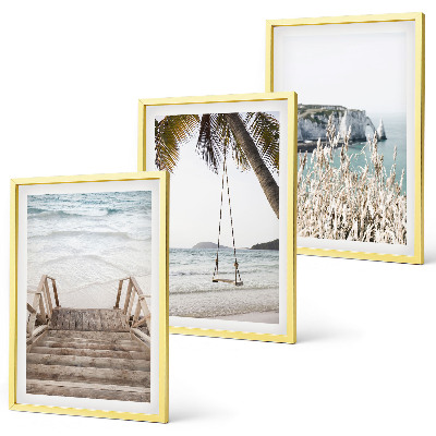Conjunto de quadros para sala de estar balanço de madeira na escada da praia