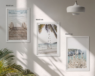 Conjunto de quadros para sala de estar balanço de madeira na escada da praia