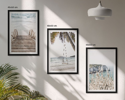 Conjunto de quadros para sala de estar balanço de madeira na escada da praia