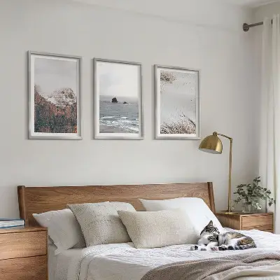 Composição de quadros moderna com temática de montanhas, nuvens, mar e areia