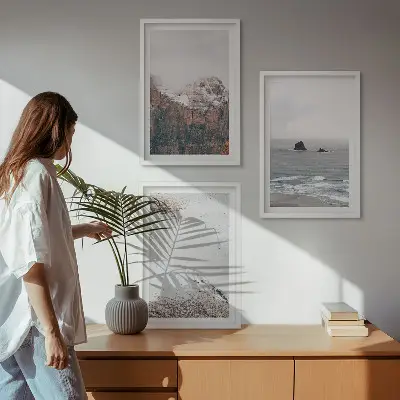 Composição de quadros moderna com temática de montanhas, nuvens, mar e areia