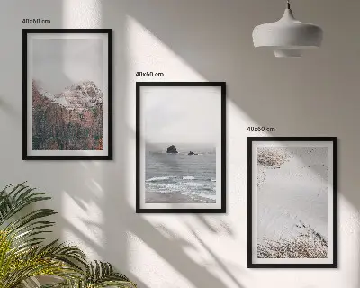 Composição de quadros moderna com temática de montanhas, nuvens, mar e areia