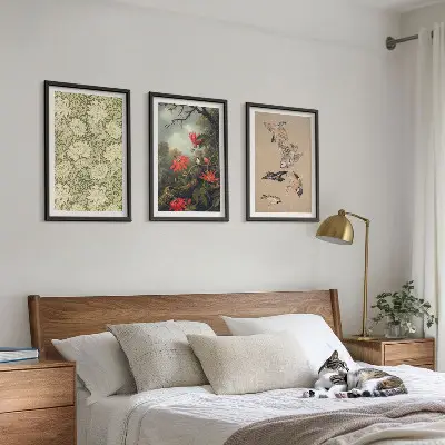 Conjunto de 3 quadros com moldura com estampas de flores, pássaros e natureza