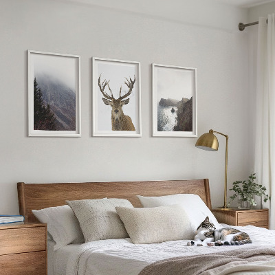 Conjunto de 3 quadros com moldura Paisagem montanhosa com veados