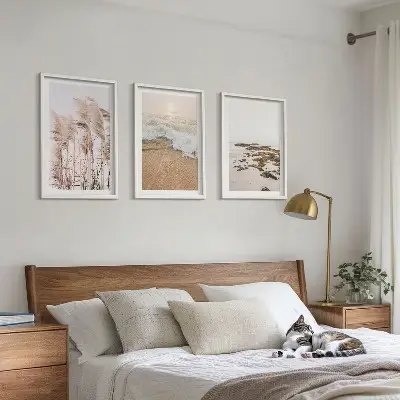 Composição de quadros moderna com grama de praia, ondas e pedras em estilo boho