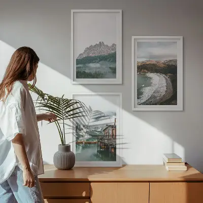 Conjunto de 3 quadros com moldura estampa de casa de madeira nas praias da montanha