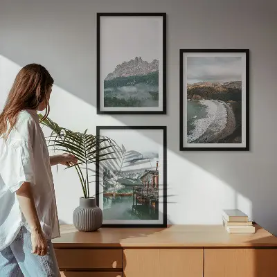 Conjunto de 3 quadros com moldura estampa de casa de madeira nas praias da montanha