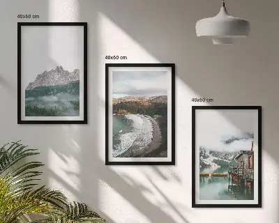 Conjunto de 3 quadros com moldura estampa de casa de madeira nas praias da montanha