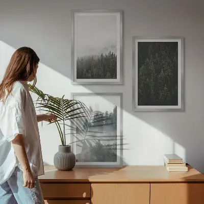 Conjunto de quadros para sala de estar com tema de florestas verdes, neblina e natureza