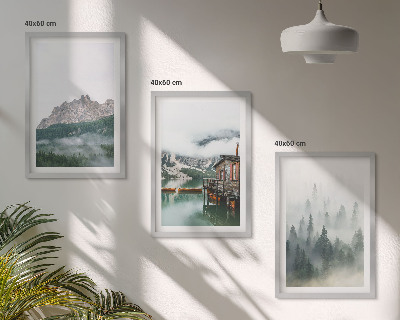 Conjunto de 3 quadros com moldura Montanhas, lago, chalé, neblina