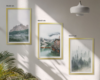 Conjunto de 3 quadros com moldura Montanhas, lago, chalé, neblina