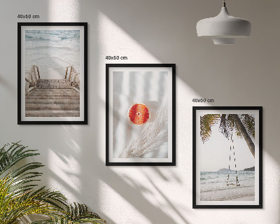 Composição de quadros moderna férias com escadas de madeira na praia