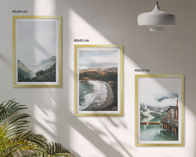 Conjunto de 3 quadros com moldura Montanhas, praia, nuvens, água