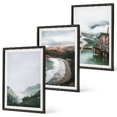 Conjunto de 3 quadros com moldura estampas de montanhas, praia, nuvens e água