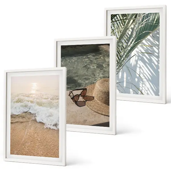 Conjunto de quadros para sala de estar com tema de chapéu de praia e óculos de sol