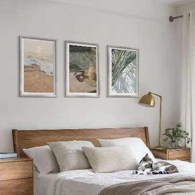 Conjunto de quadros para sala de estar com tema de chapéu de praia e óculos de sol